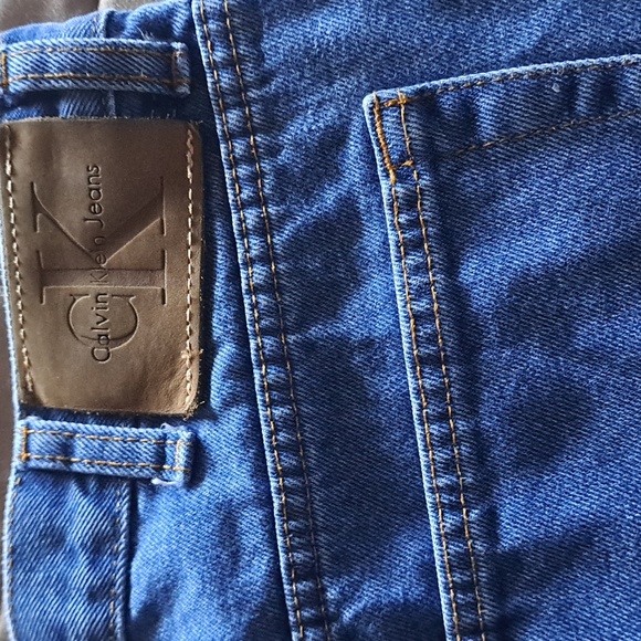 Men's Calvin Klein Denim Shorts - Picture 5 of 5